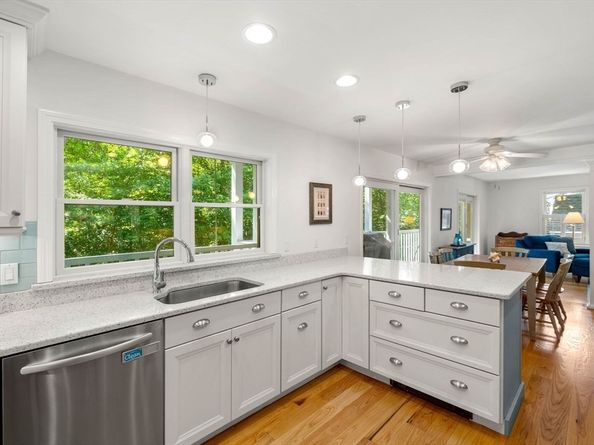 4 Deer Haven Rd, Beverly MA 01915