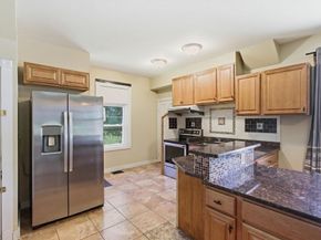 305 Central St, Newton MA 02466