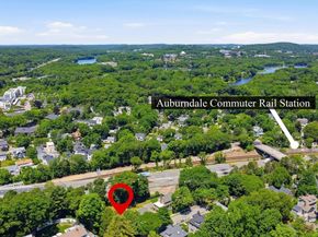 305 Central St, Newton MA 02466