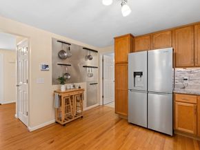 49 Larson Ave, Leominster MA 01453