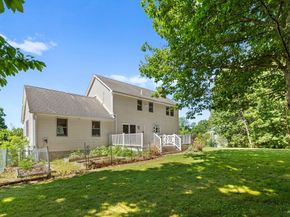 49 Larson Ave, Leominster MA 01453