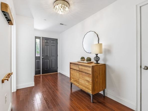 30 Webster St 4, Needham MA 02494