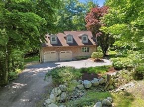 89 Main St, Westford MA 01886