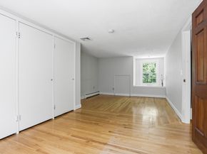 89 Main St, Westford MA 01886