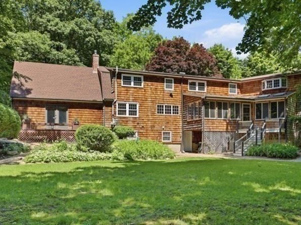89 Main St, Westford MA 01886