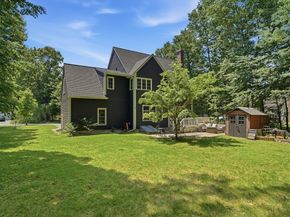 150 Samuel Dr, Northbridge MA 01588