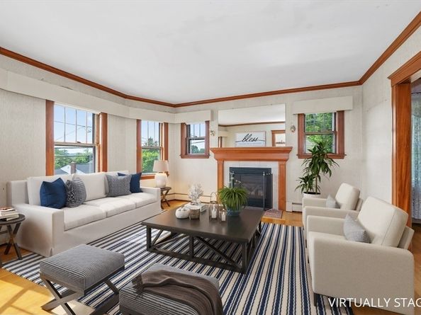 828 E Squantum St, Quincy MA 02171
