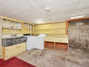 828 E Squantum St, Quincy MA 02171
