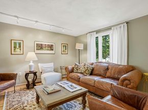 5 Diane Dr, Medway MA 02053