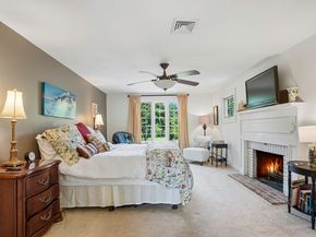 5 Diane Dr, Medway MA 02053