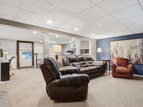 5 Diane Dr, Medway MA 02053