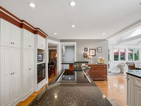 5 Diane Dr, Medway MA 02053