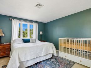 5 Diane Dr, Medway MA 02053