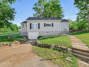 71 W Main St, West Brookfield MA 01585