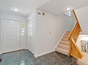 77 Parkhurst Dr 77, Westford MA 01886