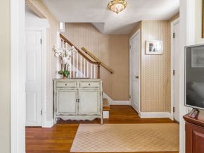 41 Sunset Hill Rd, Boston MA 02132