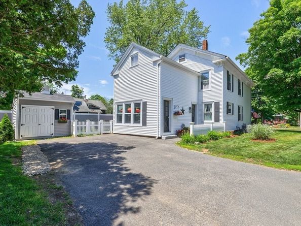 11 High St, West Brookfield MA 01585