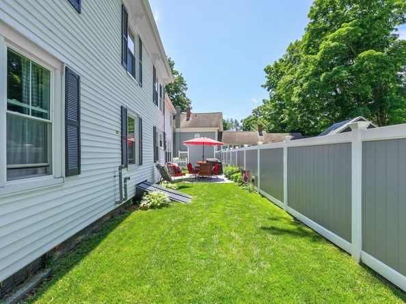 11 High St, West Brookfield MA 01585