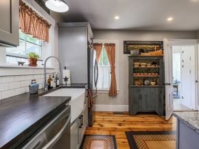 11 High St, West Brookfield MA 01585