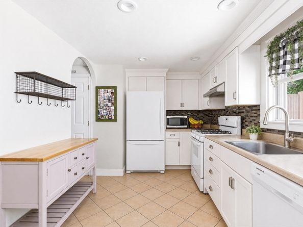 47 Old Colony Ln 240, Marshfield MA 02050