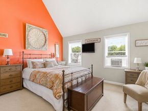 47 Old Colony Ln 240, Marshfield MA 02050