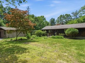 47 Old Oaken Bucket Rd, Norwell MA 02061
