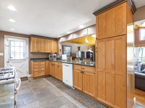 32 Smith Ave, Newton MA 02465
