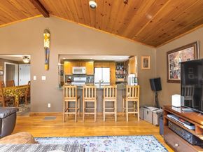 32 Smith Ave, Newton MA 02465