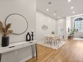 22 Elm St 302, Worcester MA 01608