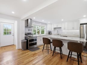 84 City Depot Rd, Charlton MA 01507