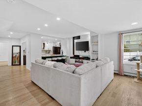 52 High St, Hudson MA 01749