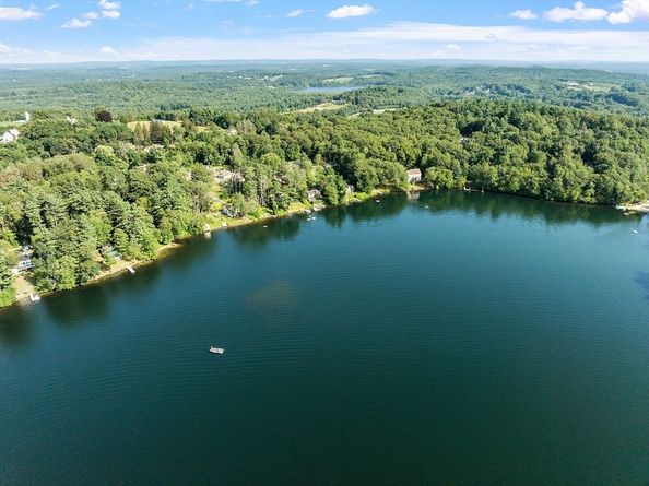 50 Pine Grove Rd, Lunenburg MA 01462