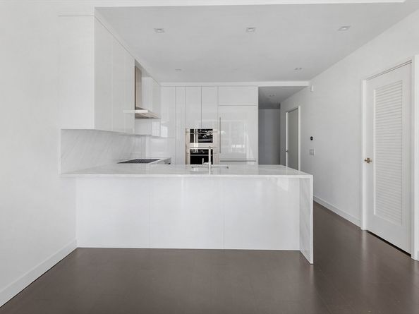 150 Seaport Blvd 19G, Boston MA 02210