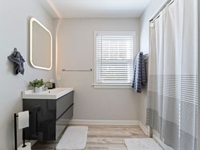 22 Frank St, Worcester MA 01604