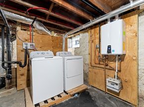 22 Frank St, Worcester MA 01604