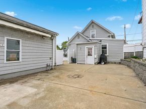 68 Western Ave, Lynn MA 01904