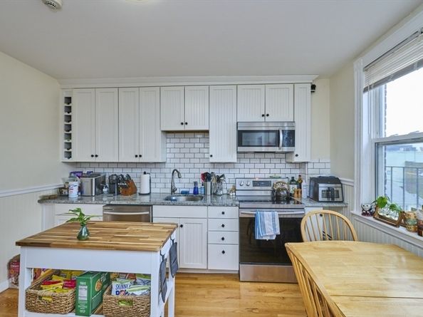 6 Bedford Street 3F, Somerville MA 02143