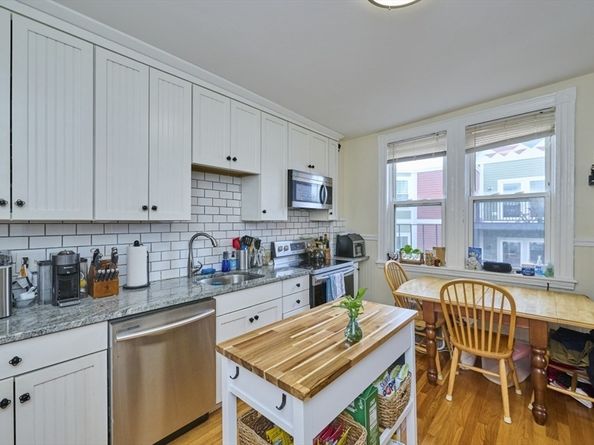 6 Bedford Street 3F, Somerville MA 02143