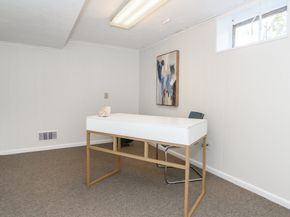 7 Woodleigh Rd, Natick MA 01760