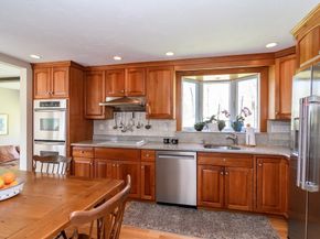 7 Woodleigh Rd, Natick MA 01760