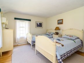 7 Woodleigh Rd, Natick MA 01760