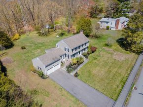 7 Woodleigh Rd, Natick MA 01760