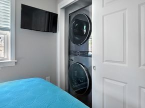 9 G St, Hull MA 02045