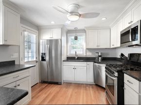 9 G St, Hull MA 02045