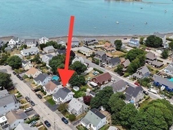 9 G St, Hull MA 02045