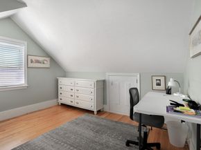 9 G St, Hull MA 02045