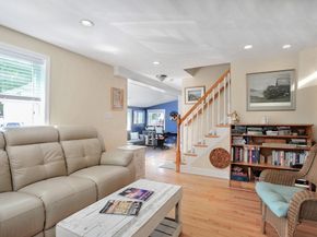 9 G St, Hull MA 02045