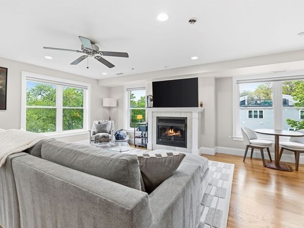 829 Lagrange St 3, Boston MA 02132