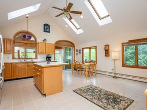 37 Colrain Rd, Topsfield MA 01983