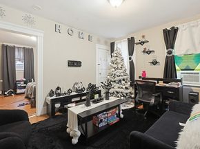 22 Hollywood St 4B, Worcester MA 01610
